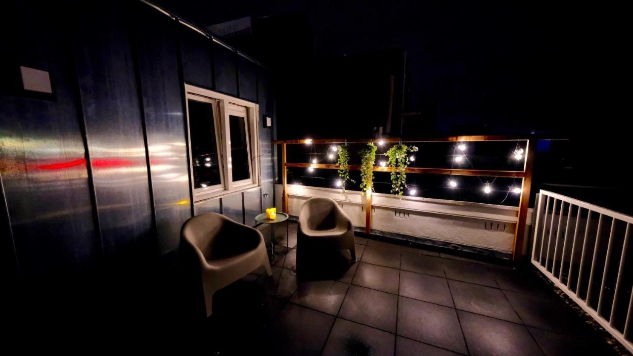 Апартаменты Sunny 45M2 Penthouse With Balcony And Terrace - R65C Эйндховен Экстерьер фото